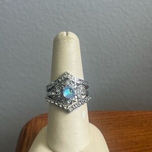 Elegant celestial ring